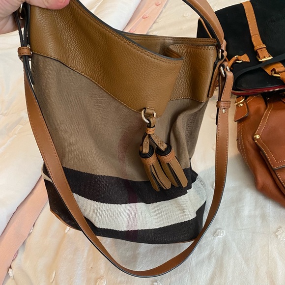 Burberry Handbags - Burberry bag w/dustbag
